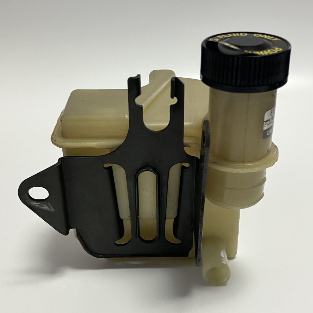 RX-7 FD3S Power Steering Pump: FD15-32-600A, FD15-32-600B