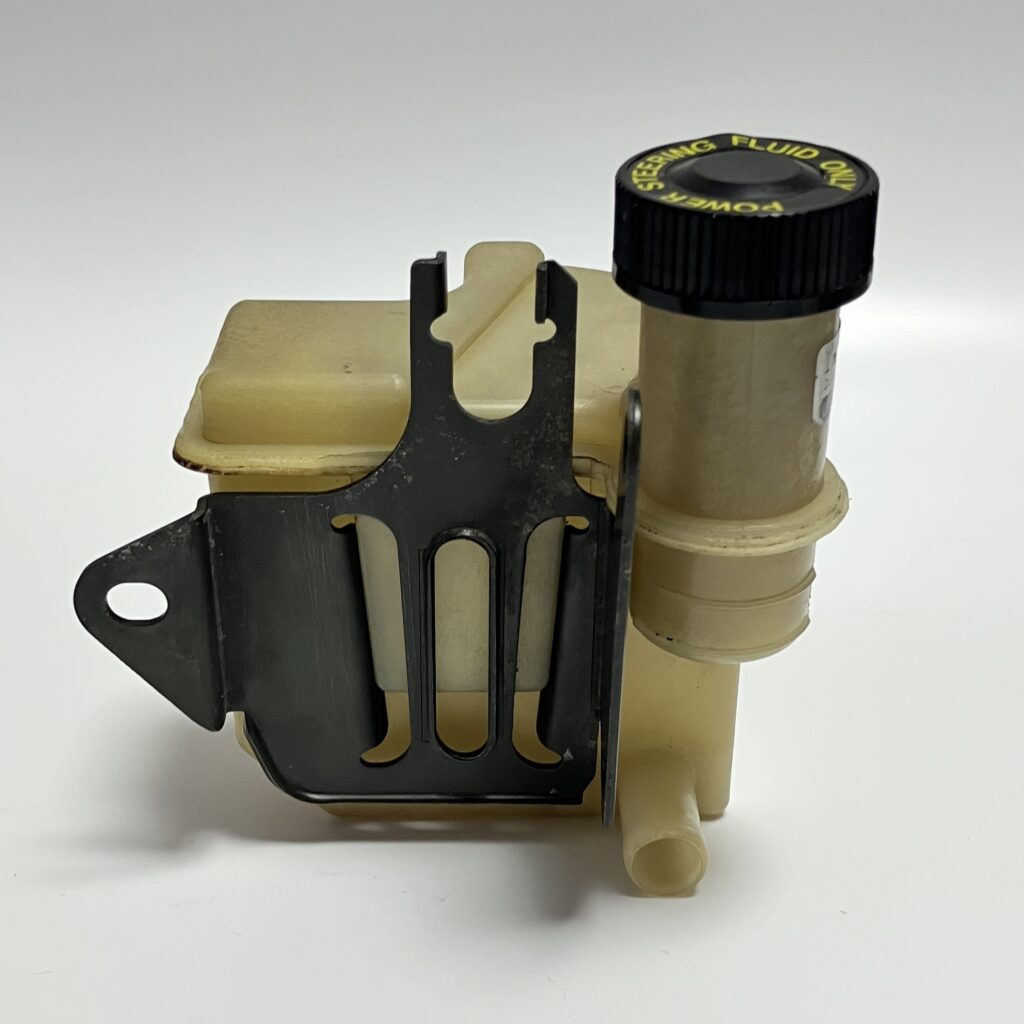 RX-7 FD3S Power Steering Pump: FD15-32-600A, FD15-32-600B