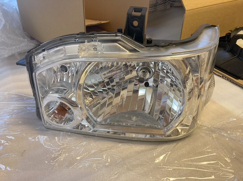 Used Headlight for Acty Truck Model：HA9 Genuine Part Number : 3315TP8J02